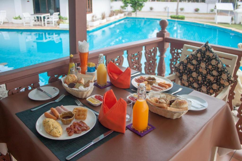 The Privacy Beach Resort & Spa Sam Roi Yot Bagian luar foto