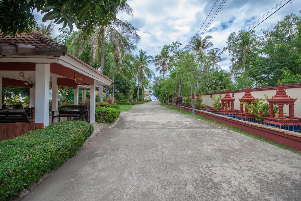 The Privacy Beach Resort & Spa Sam Roi Yot Bagian luar foto